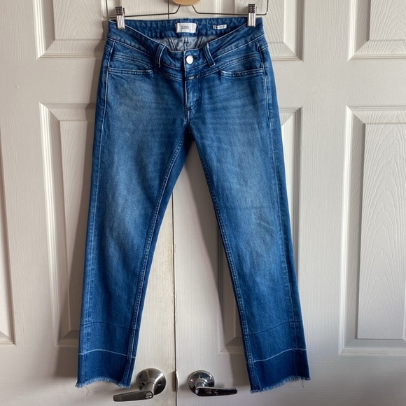 •Closed Skinny Crop Starlet Jeans - Picture 2 of 10